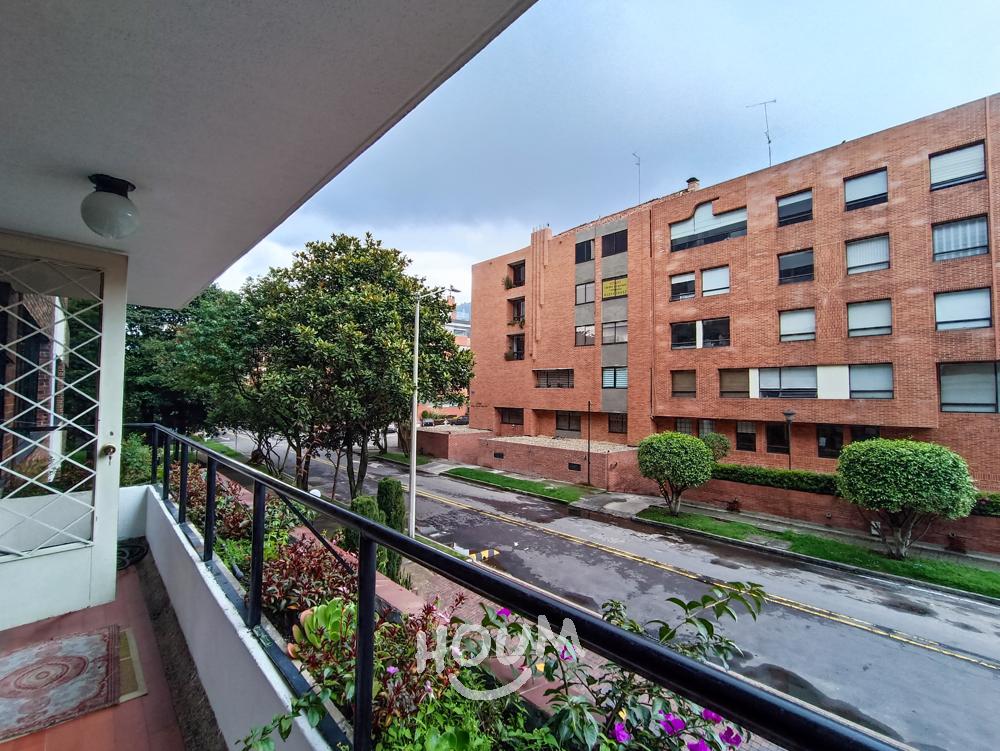Apartamento de 3 alcobas en venta en Santa Barbara Central, Bogotá, 130 m² · foto 6 de 24