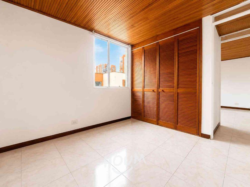 Apartamento de 3 alcobas en venta en Parques De Capri, Bogotá, 64 m² · foto 3 de 6