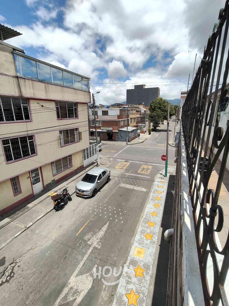 Casa de 3 alcobas en venta en La Clarita, Bogotá, 396 m² · foto 17 de 19