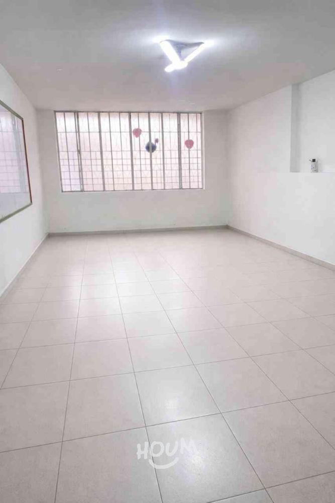 Casa de 3 alcobas en venta en La Clarita, Bogotá, 396 m² · foto 6 de 19