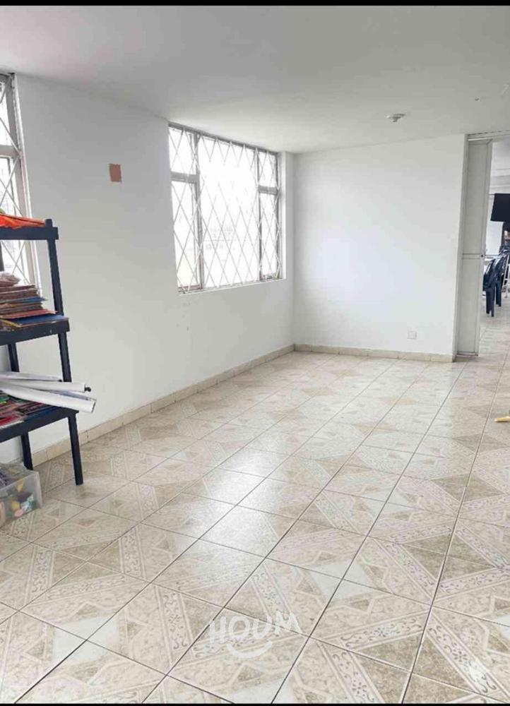 Casa de 3 alcobas en venta en La Clarita, Bogotá, 396 m² · foto 8 de 19