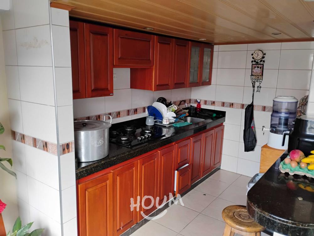 Casa de 5 alcobas en venta en Colombia, Los Alcázares, Bogotá, 100 m² · foto 3 de 13