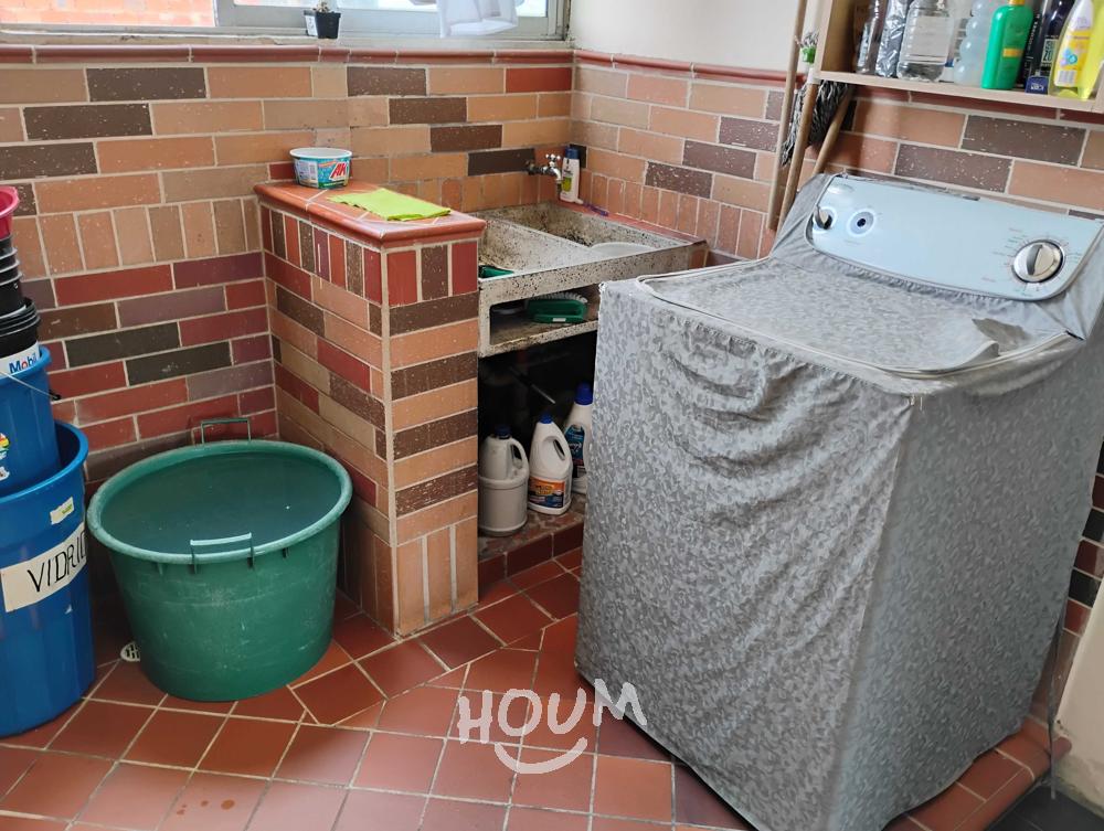 Casa de 5 alcobas en venta en Colombia, Los Alcázares, Bogotá, 100 m² · foto 6 de 13