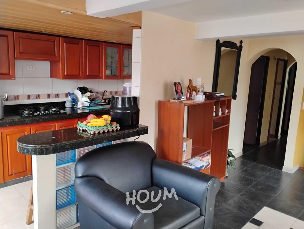 Casa de 5 alcobas en venta en Colombia, Los Alcázares, Bogotá, 100 m² · foto 11 de 13