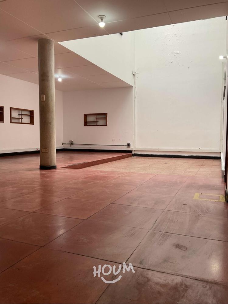 Casa en venta en Quinta Paredes, Bogotá · foto 9 de 24