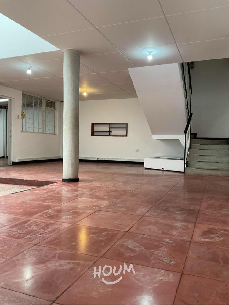 Casa en venta en Quinta Paredes, Bogotá · foto 8 de 24