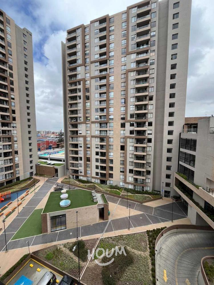 Apartamento de 3 alcobas en venta en Zona Industrial, Bogotá, 58 m² · foto 2 de 24