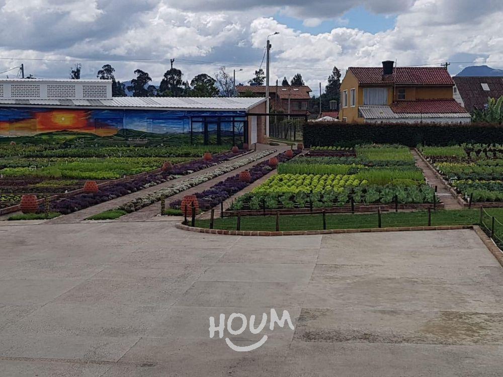 Casa en venta en Santa Rosa De Lima, Lourdes, Bogotá · foto 11 de 12