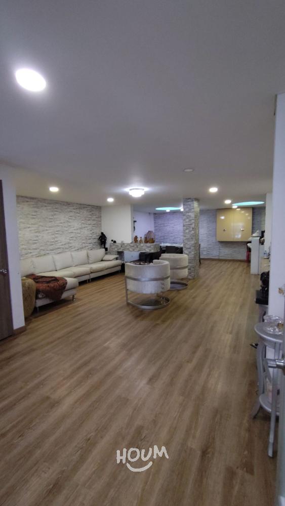 Casa en venta en San Felipe, Bogotá · foto 5 de 24