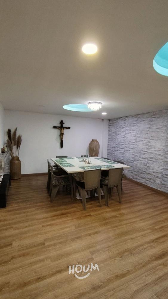 Casa en venta en San Felipe, Bogotá · foto 7 de 24