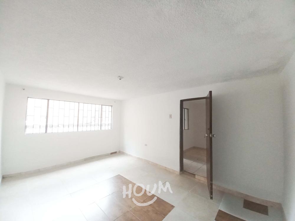 Casa de 7 alcobas en venta en San Isidro, Bogotá, 130 m² · foto 2 de 11