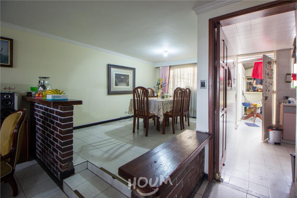Casa de 5 alcobas en venta en Los Andes, Los Andes, Bogotá, 300 m² · foto 4 de 17