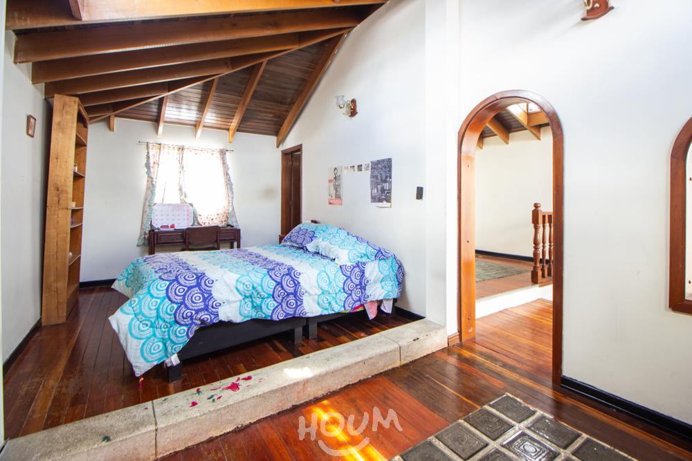 Casa de 5 alcobas en venta en Los Andes, Los Andes, Bogotá, 300 m² · foto 12 de 17