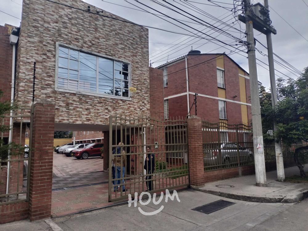Casa de 4 alcobas en venta en Portales Del Norte, Britalia, Bogotá, 108 m² · foto 2 de 19