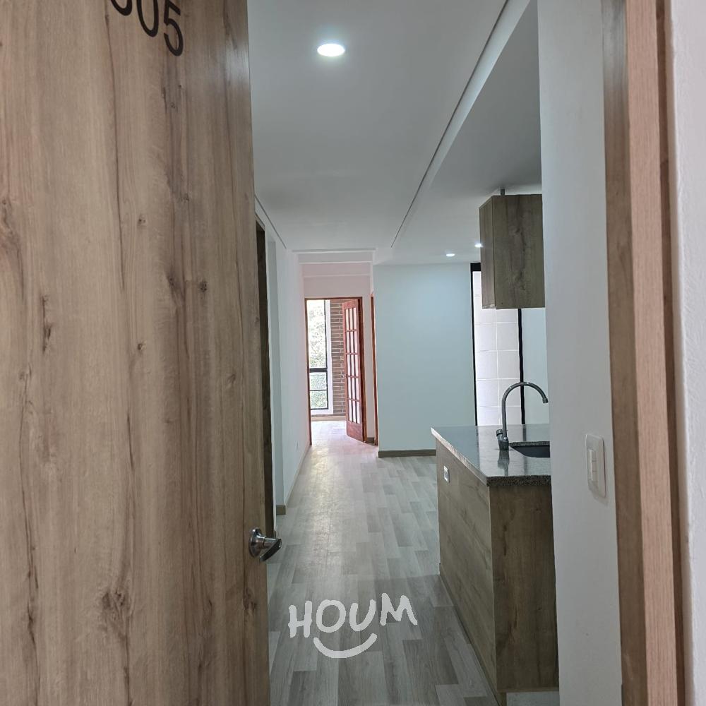 Apartamento de 1 alcoba en venta en Santa Barbara Central, Bogotá, 45 m² · foto 3 de 4