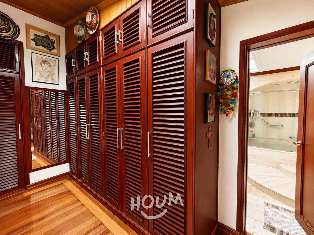 Apartamento de 3 alcobas en venta en Santa Barbara Central, Bogotá, 180 m² · foto 8 de 23