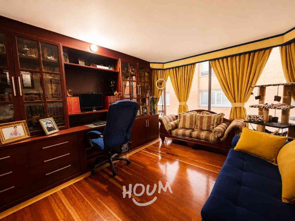 Apartamento de 3 alcobas en venta en Santa Barbara Central, Bogotá, 180 m² · foto 4 de 23