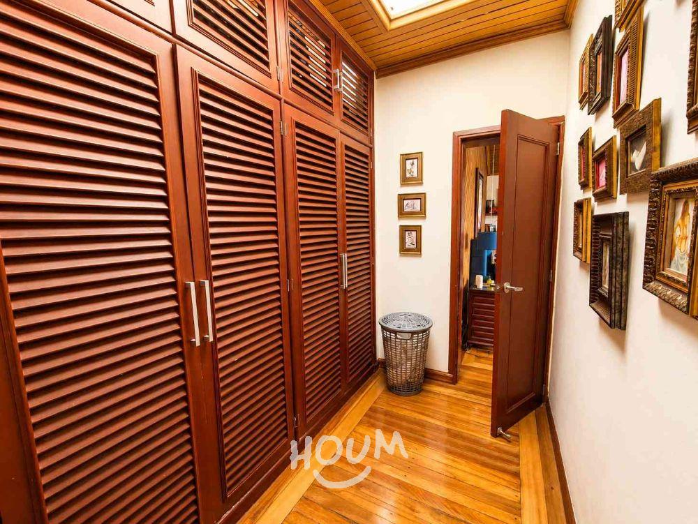 Apartamento de 3 alcobas en venta en Santa Barbara Central, Bogotá, 180 m² · foto 16 de 23