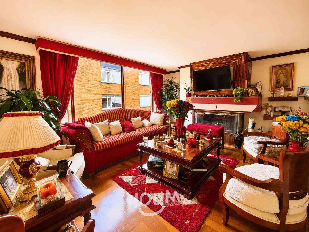 Apartamento de 3 alcobas en venta en Santa Barbara Central, Bogotá, 180 m² · foto 2 de 23