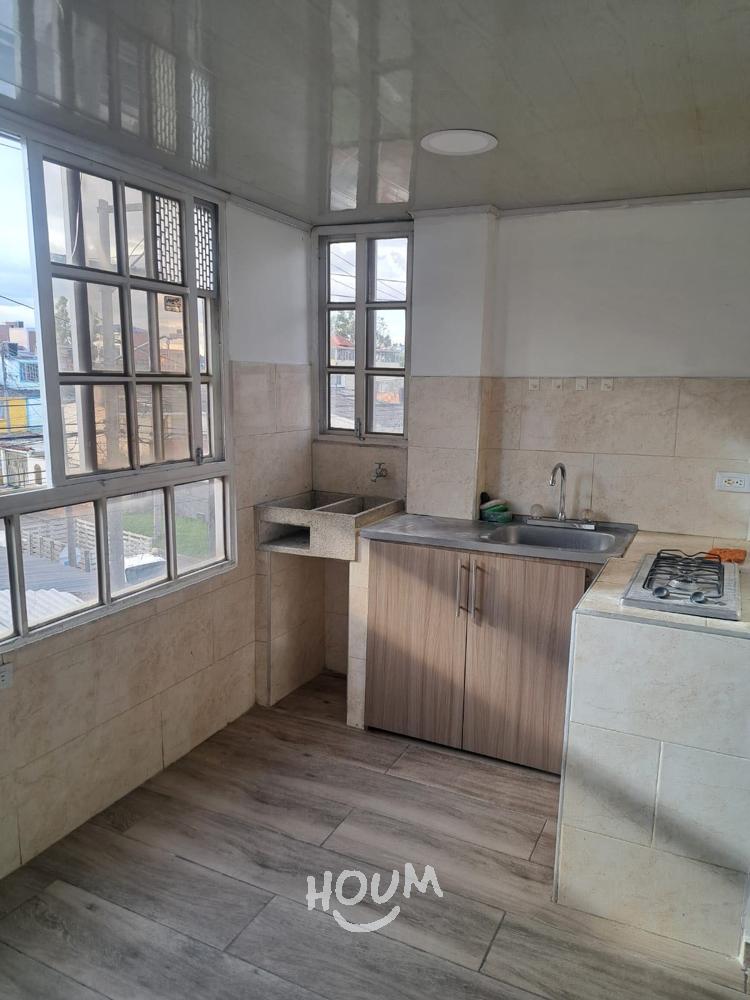 Casa de 6 alcobas en venta en Autopista Sur, Bogotá, 320 m² · foto 3 de 15