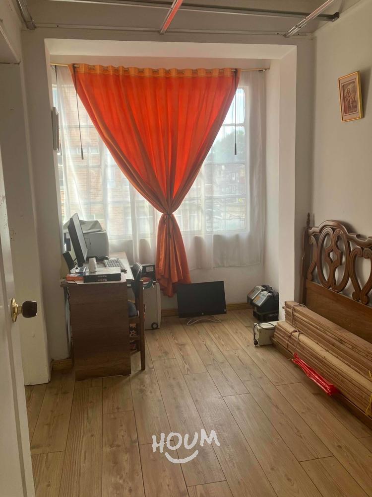 Casa de 9 alcobas en venta en San Bernardo, Bogotá, 300 m² · foto 22 de 24