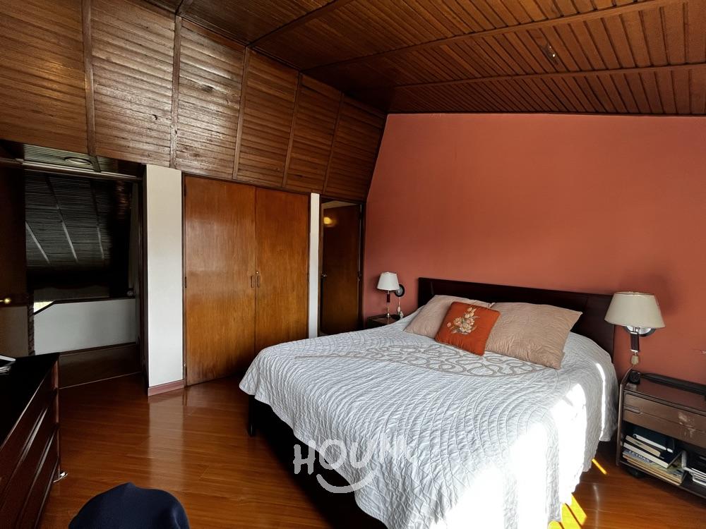 Casa de 5 alcobas en venta en Niza, Bogotá, 578 m² · foto 10 de 18