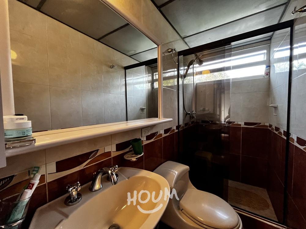 Casa de 5 alcobas en venta en Niza, Bogotá, 578 m² · foto 12 de 18