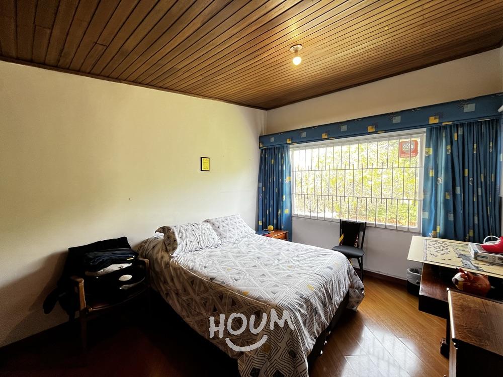 Casa de 5 alcobas en venta en Niza, Bogotá, 578 m² · foto 15 de 18
