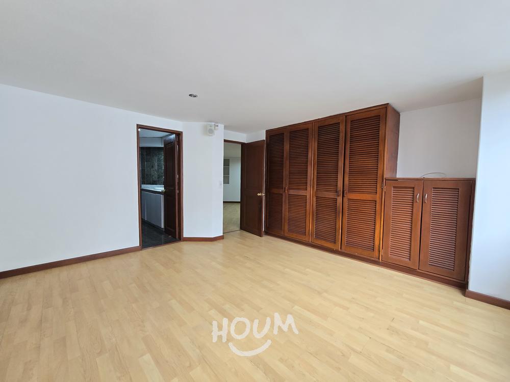 Apartamento de 3 alcobas en venta en La Carolina, Bogotá, 270 m² · foto 9 de 24