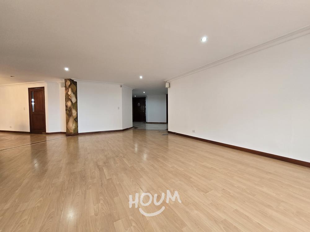 Apartamento de 3 alcobas en venta en La Carolina, Bogotá, 270 m² · foto 22 de 24