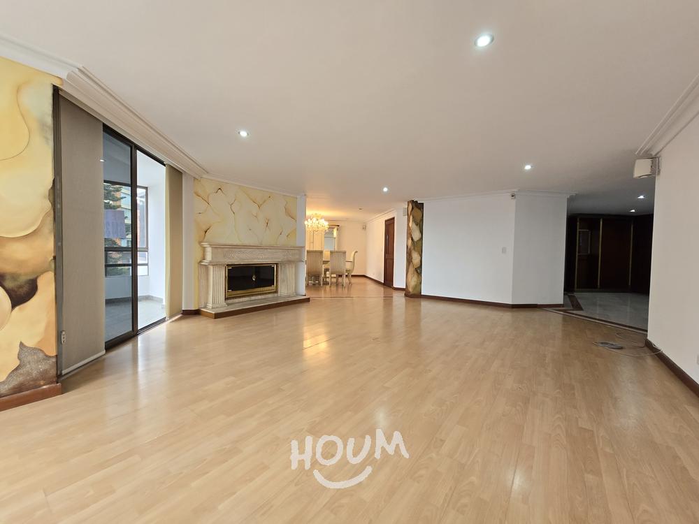 Apartamento de 3 alcobas en venta en La Carolina, Bogotá, 270 m² · foto 23 de 24
