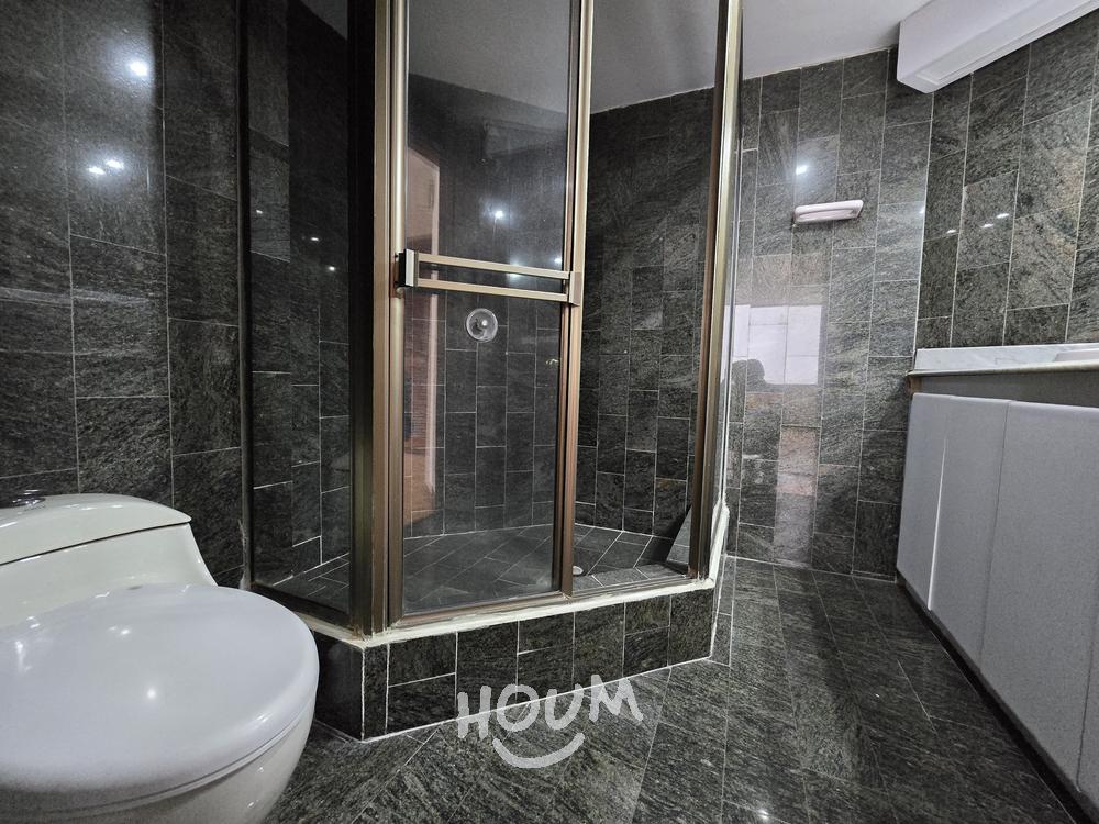 Apartamento de 3 alcobas en venta en La Carolina, Bogotá, 270 m² · foto 8 de 24