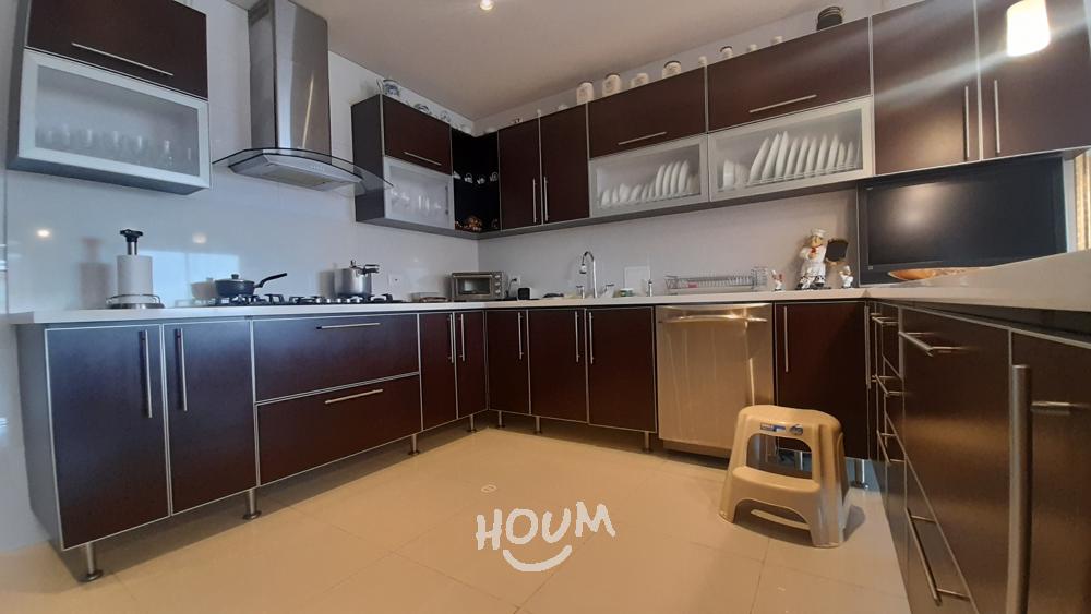 Apartamento de 3 alcobas en venta en Santa Barbara, Bogotá, 182 m² · foto 22 de 24