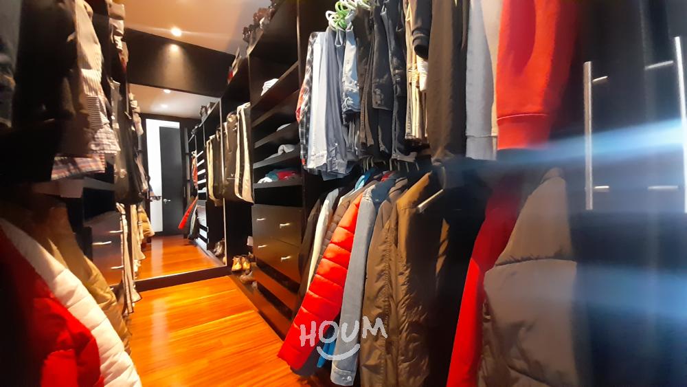 Apartamento de 3 alcobas en venta en Santa Barbara, Bogotá, 182 m² · foto 5 de 24
