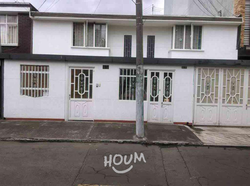 Casa en venta en Normandia, Bogotá · foto 3 de 19