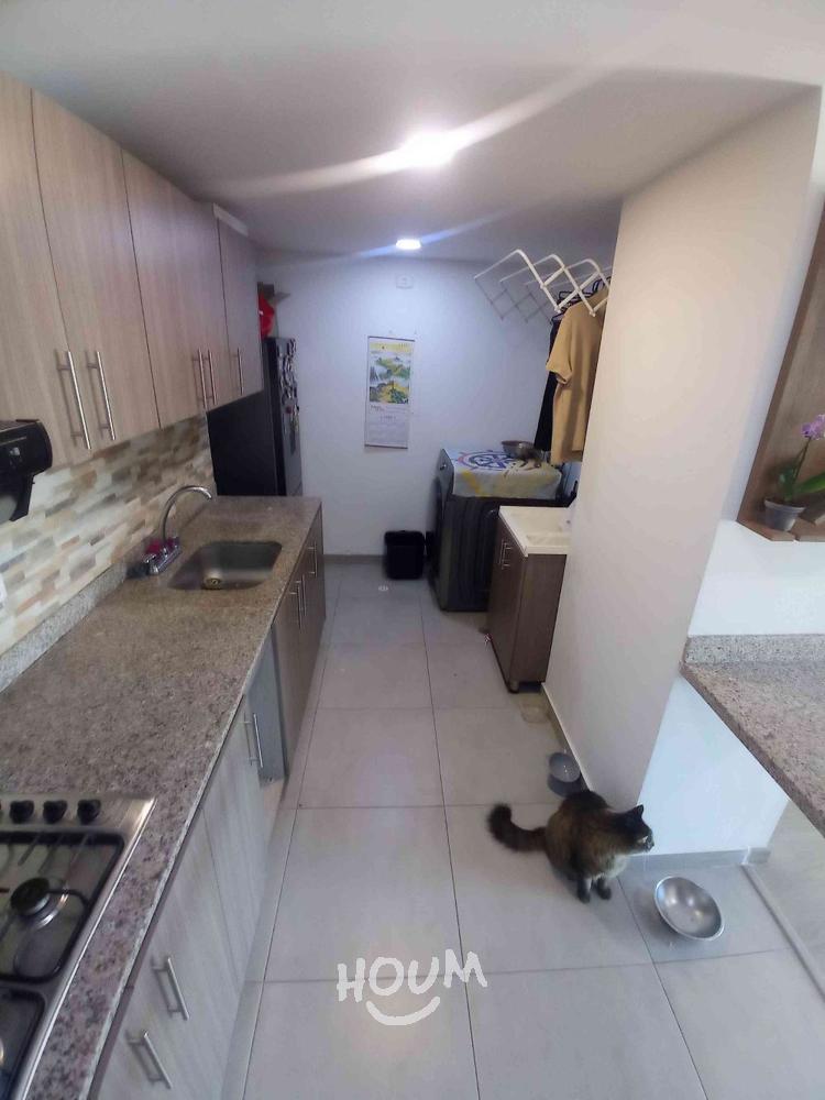 Apartamento en venta en Las Ferias, Bogotá · foto 16 de 24
