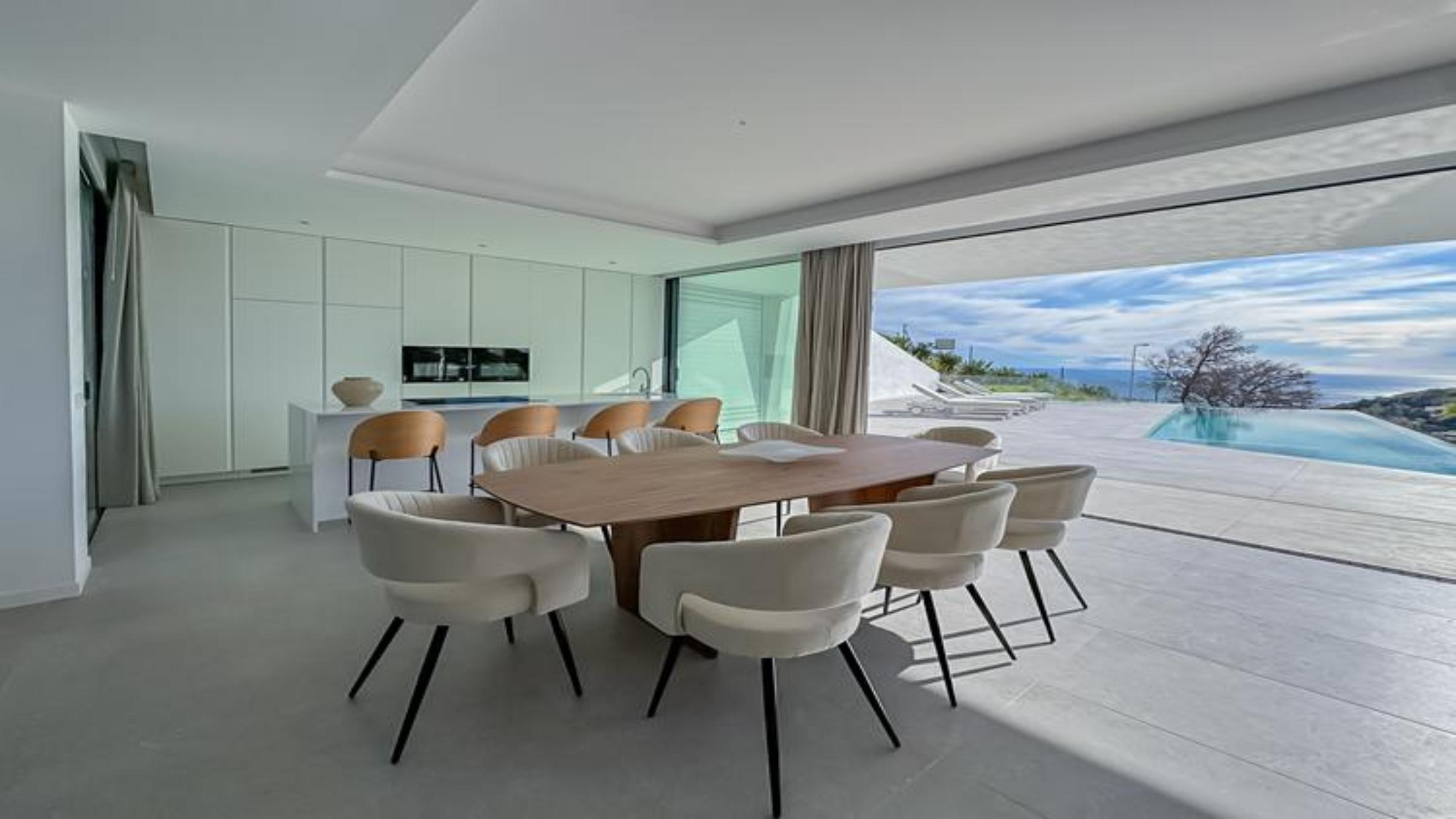 C_LlmL_muebles__12___newsize_2400by1350.jpg