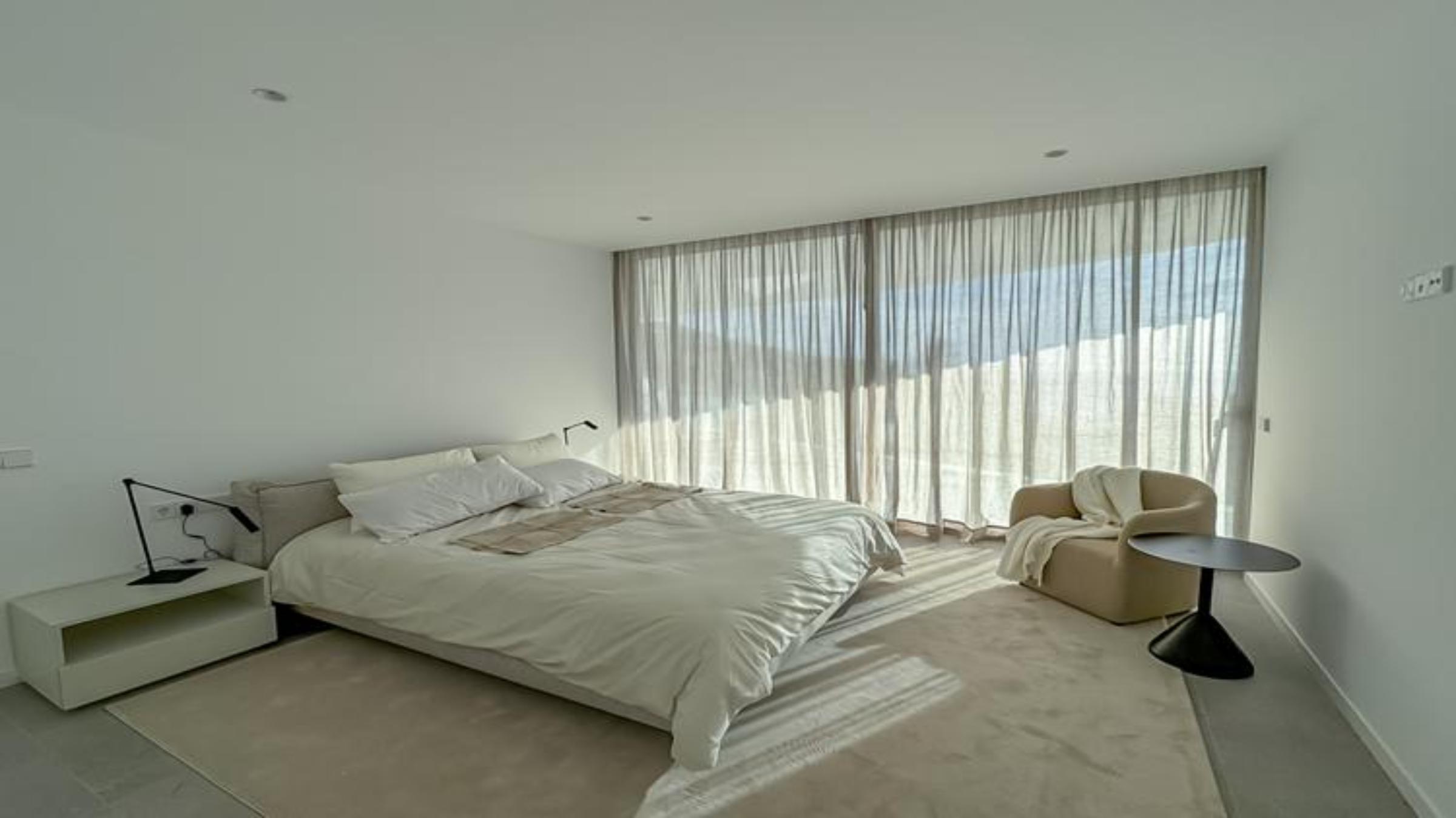 LlmL_muebles__21___newsize_2400by1350.jpg