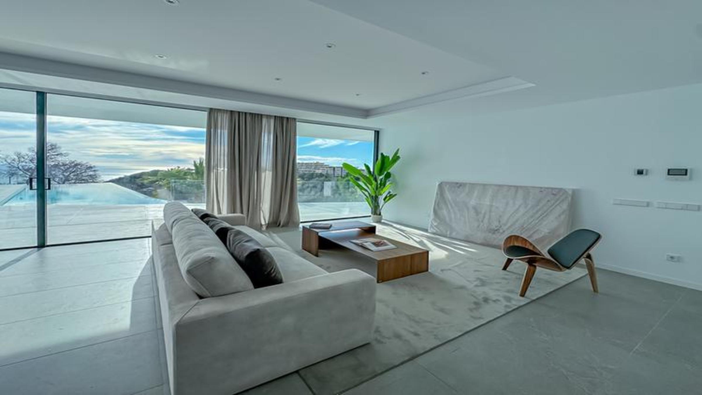 B_LlmL_muebles__5___newsize_2400by1350.jpg