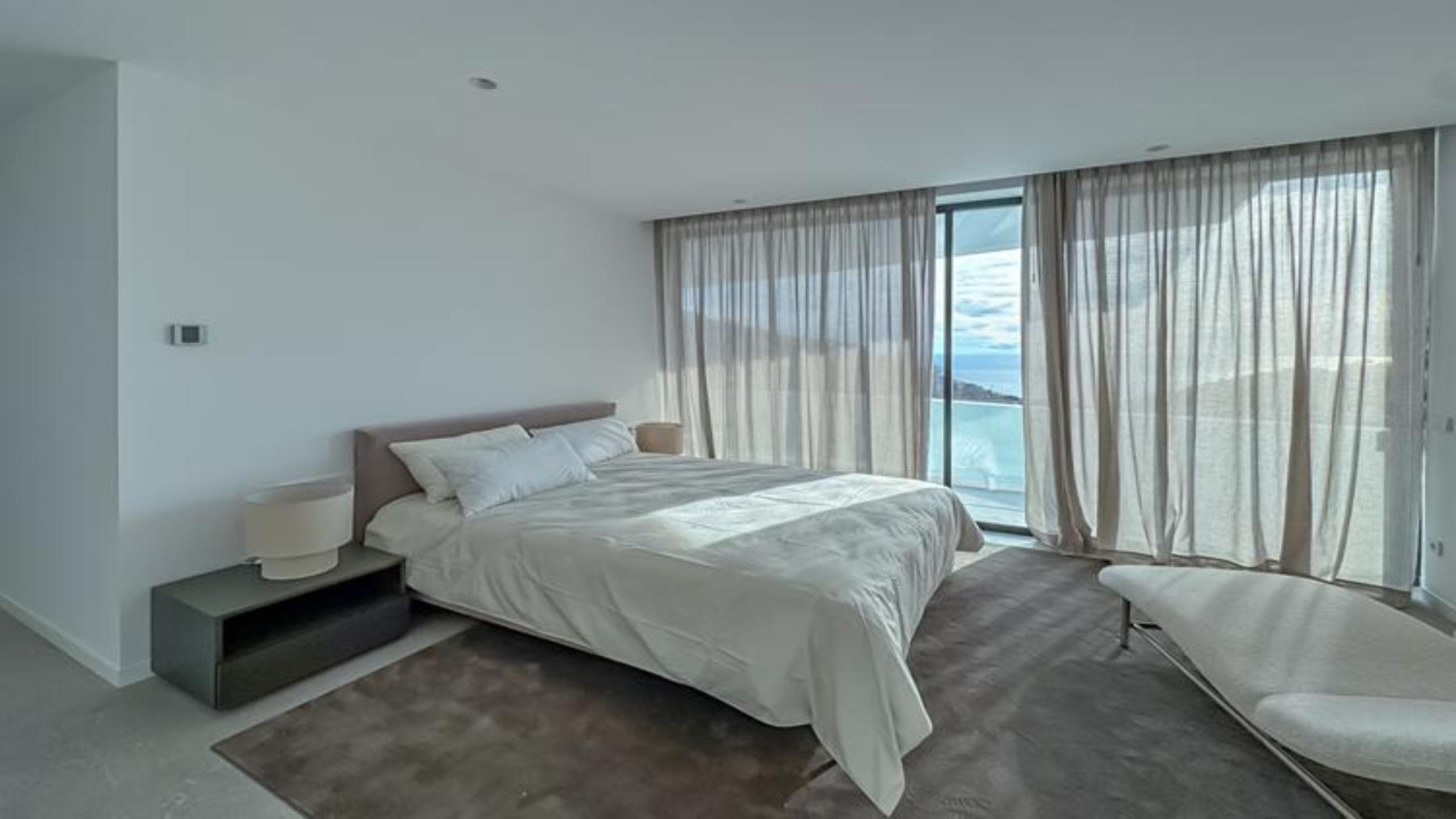 LlmL_muebles__3___newsize_2400by1350.jpg