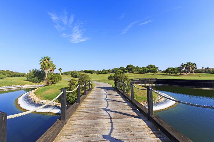 Z_Golf_resort_properties_nardia_estate_agents__5__750x478.jpg