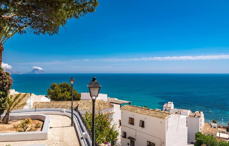 S_shut_560968435_Altea_Cover_web_750by478.jpg