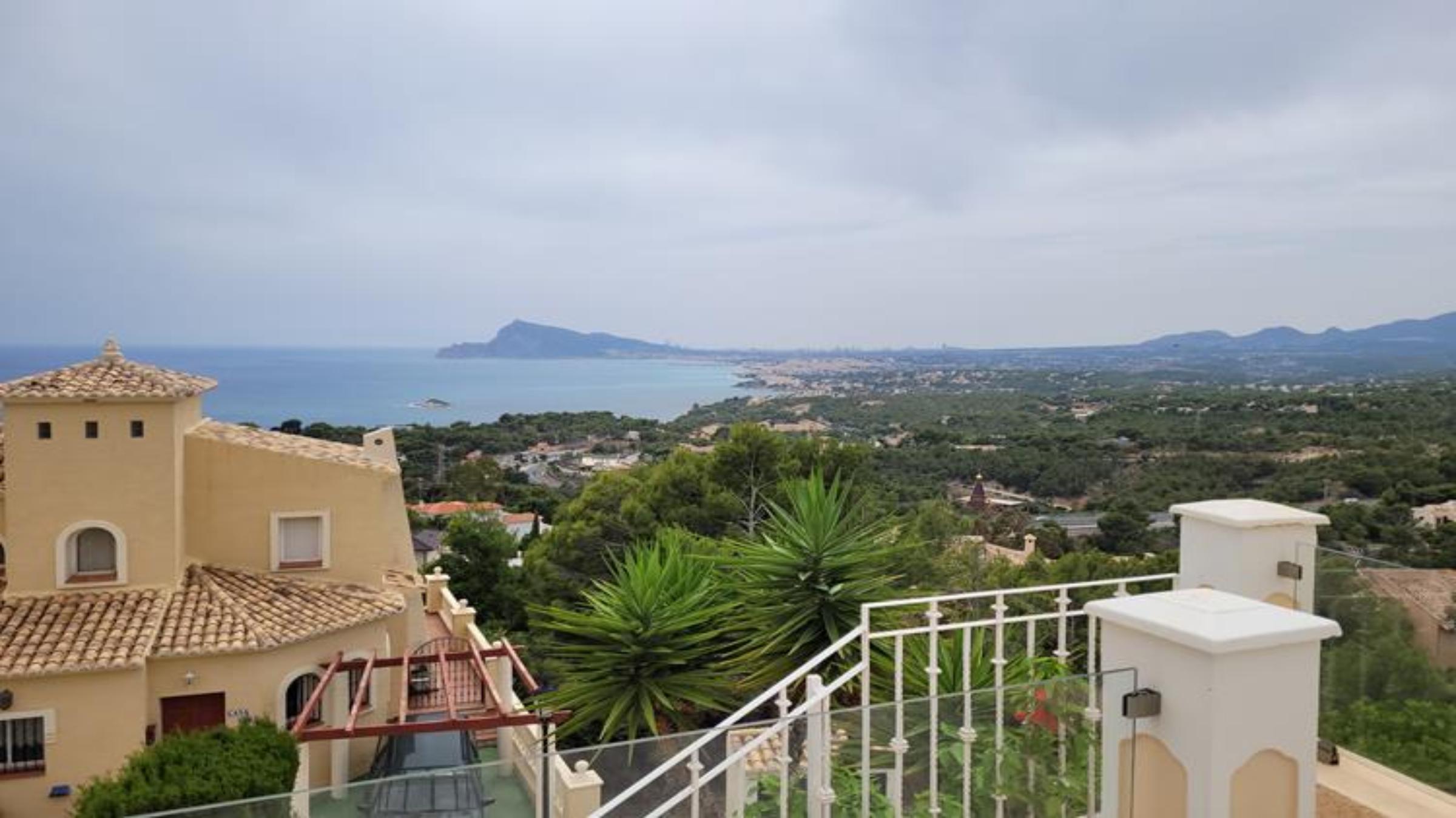 ZZ_altea3_new_size_2400by_1350.jpg