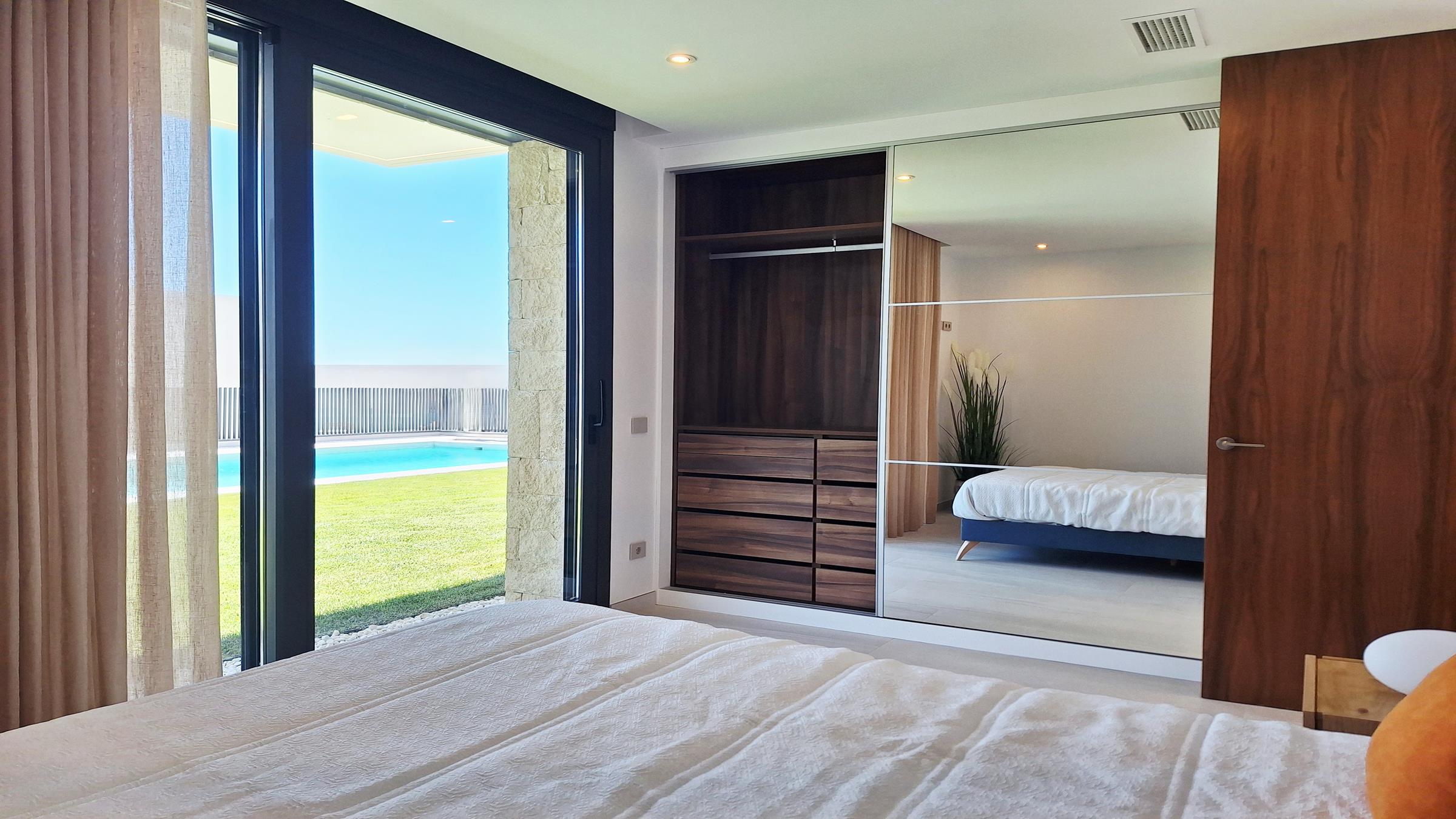 H_DORMITORIO_2___BEDROOM_2newsize_2400by1350.jpg