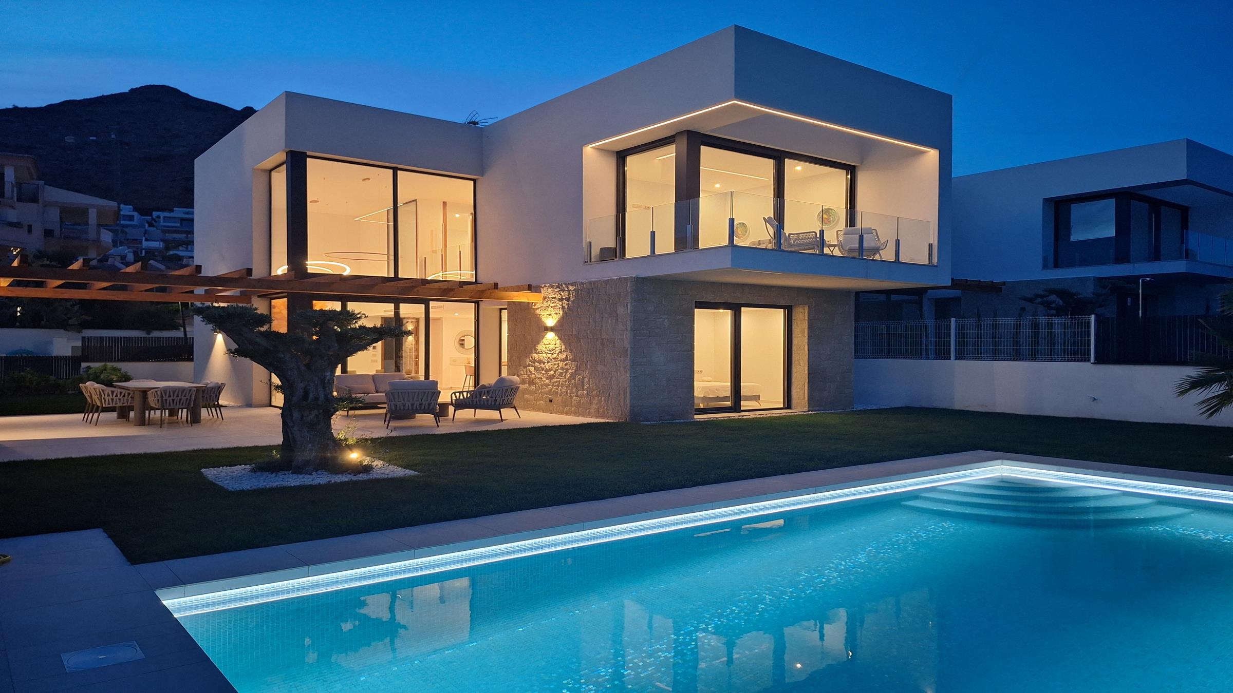 VISTA_EXTERIOR_3___EXTERIOR_VIEW_3newsize_2400by1350.jpg