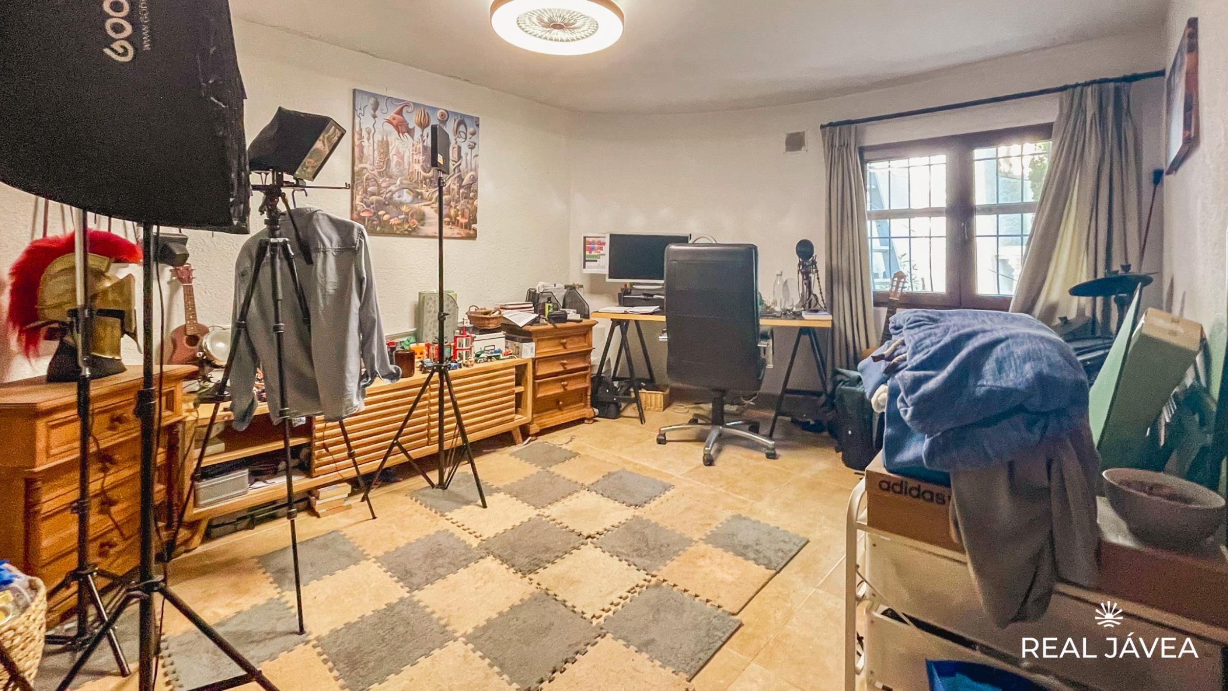 bedroom_5_messy_office_2newsize_2400by1350.jpg