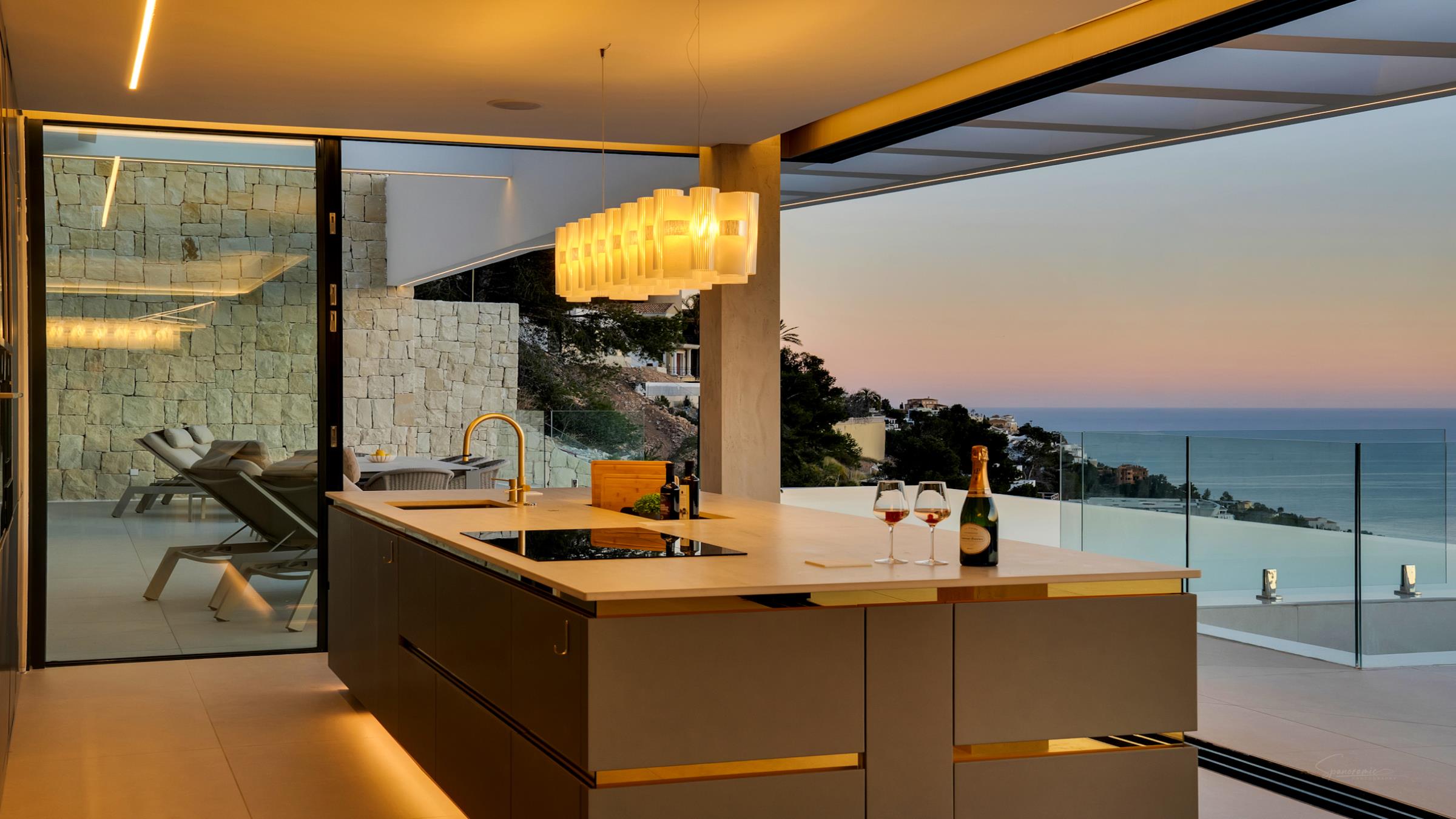 Spanoramic_Photography_116newsize_2400by1350.jpg