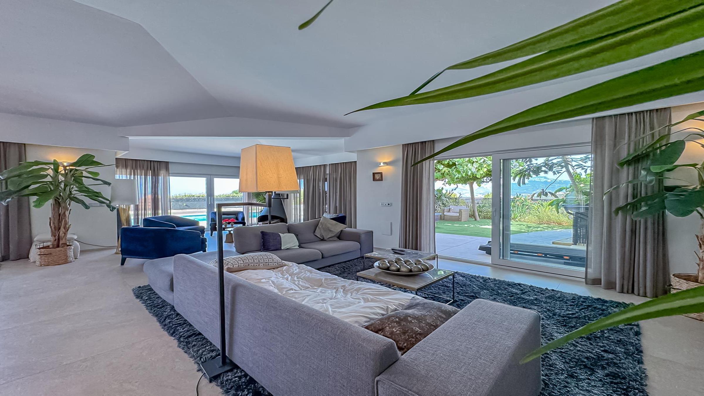 G_nardia_Villa_Pool__32__1800x1350newsize_2400by1350.jpg
