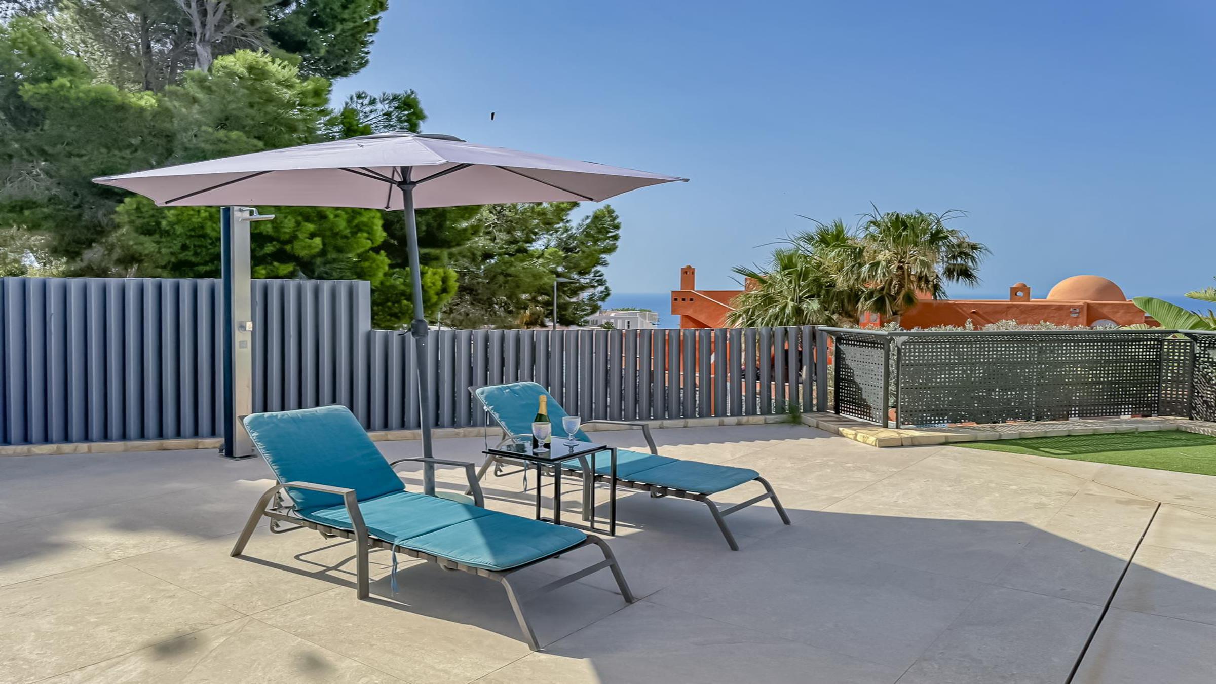 J2_nardia_Villa_Pool__40__1800x1350newsize_2400by1350.jpg