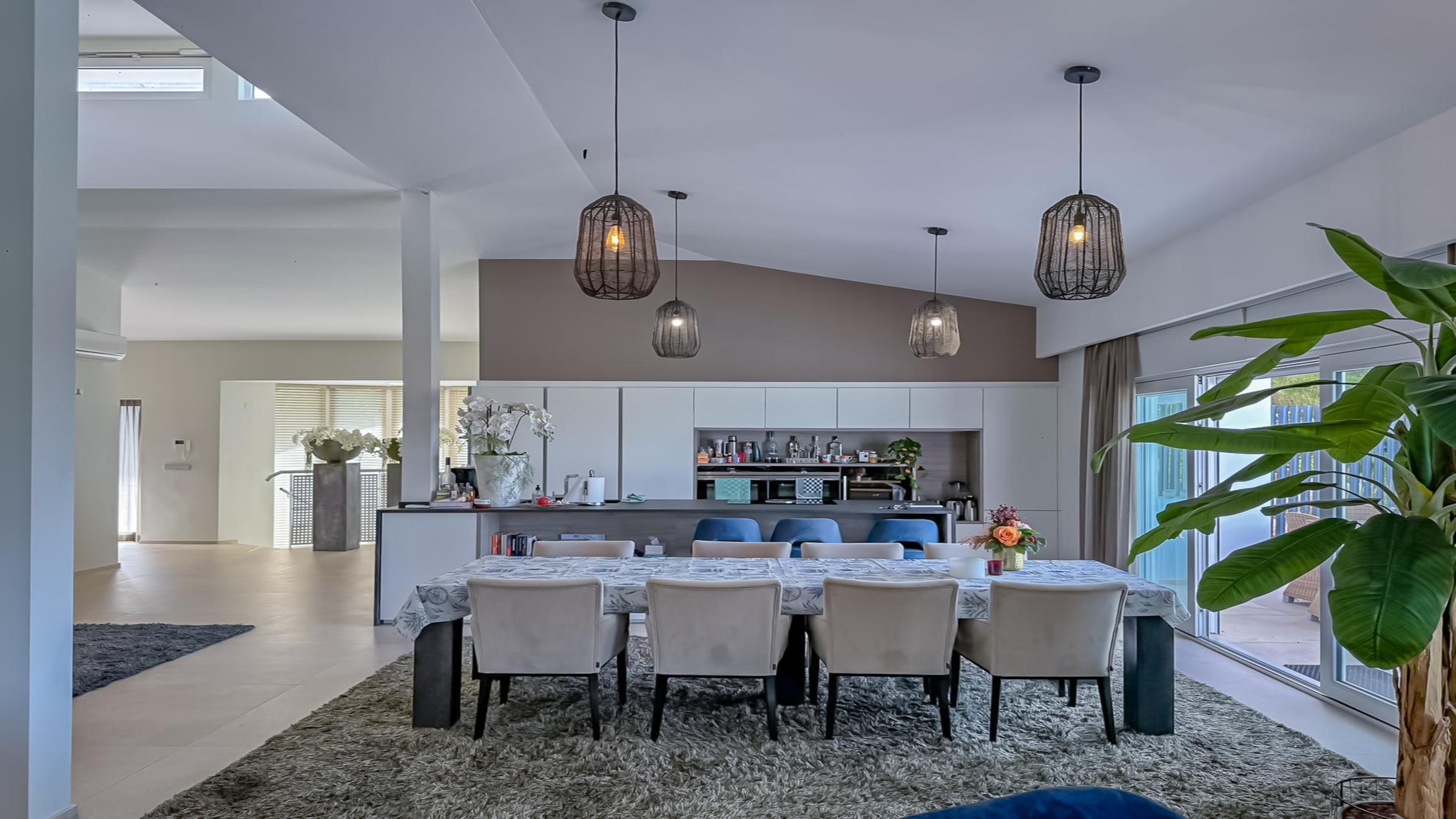 C_nardia_Villa_Pool__31__1800x1350newsize_2400by1350.jpg
